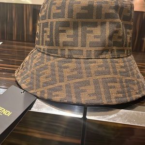 NWT Fendi Zucca Bucket hat!💕